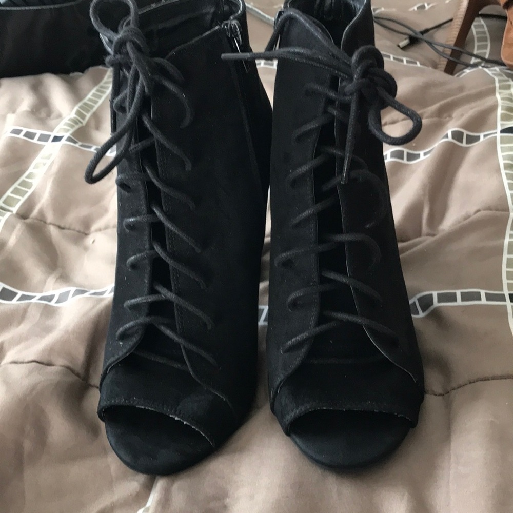 Ladles tie up ankle boots